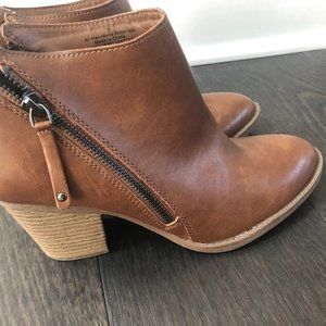 Dolce Vita Ankle Boots NEW!!